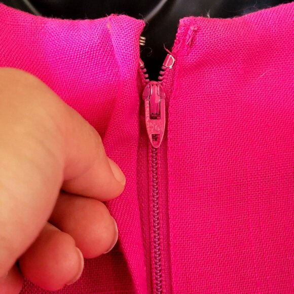 Vintage 90s  Fuchsia Shift Dress With Cap Sleeves & Back Zipper Closure - Picture 6 of 14